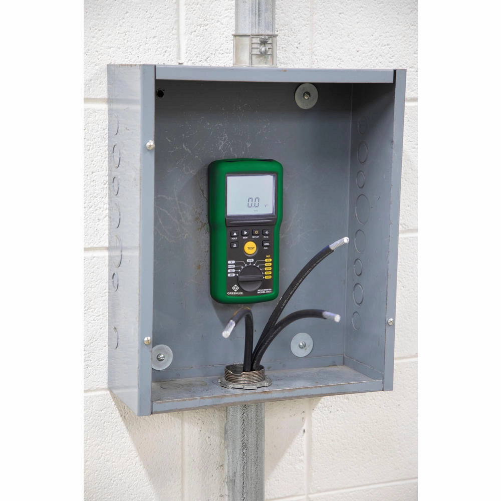 Greenlee 5882A-C Calibrated 1kV Megohmmeter/Insulation Tester