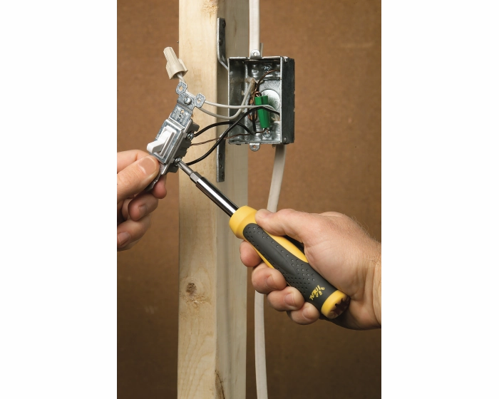 Ideal 35-908 7-in-1 Twist-A-Nut Screwdriver