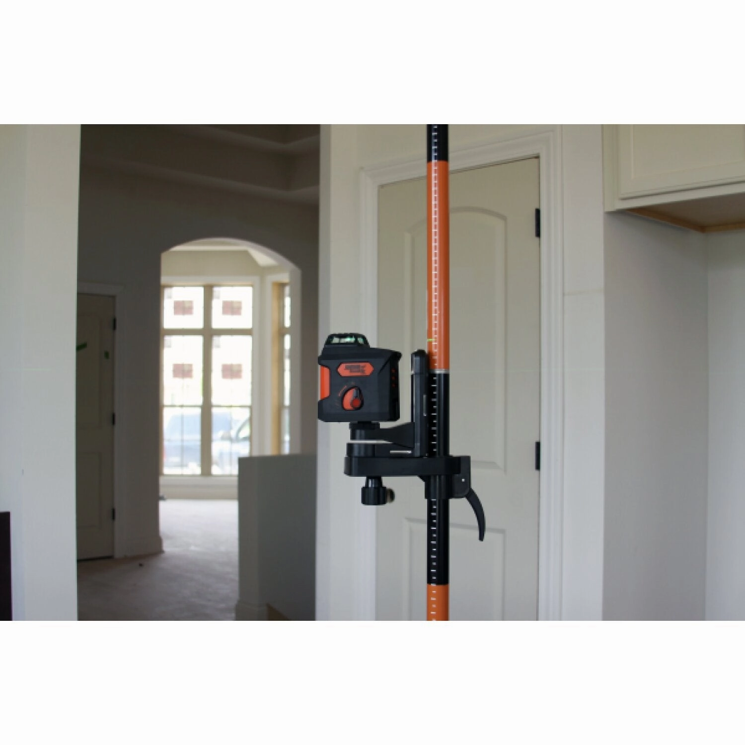 Johnson 40-6301 All-In-One Laser Mounting Pole with Tripod