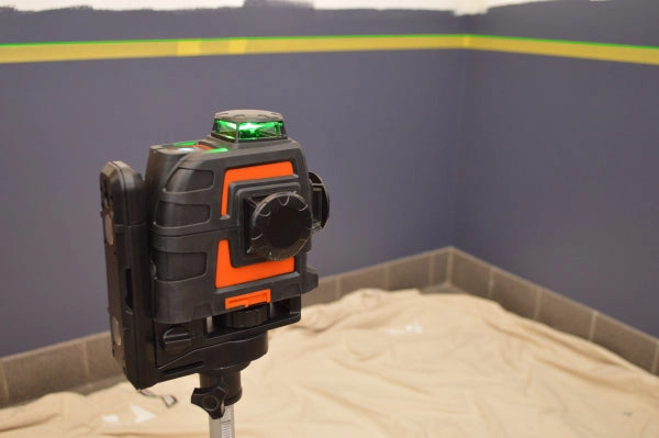 Johnson 40-6674 Self-Leveling 3x360 Laser with GreenBrite Technology