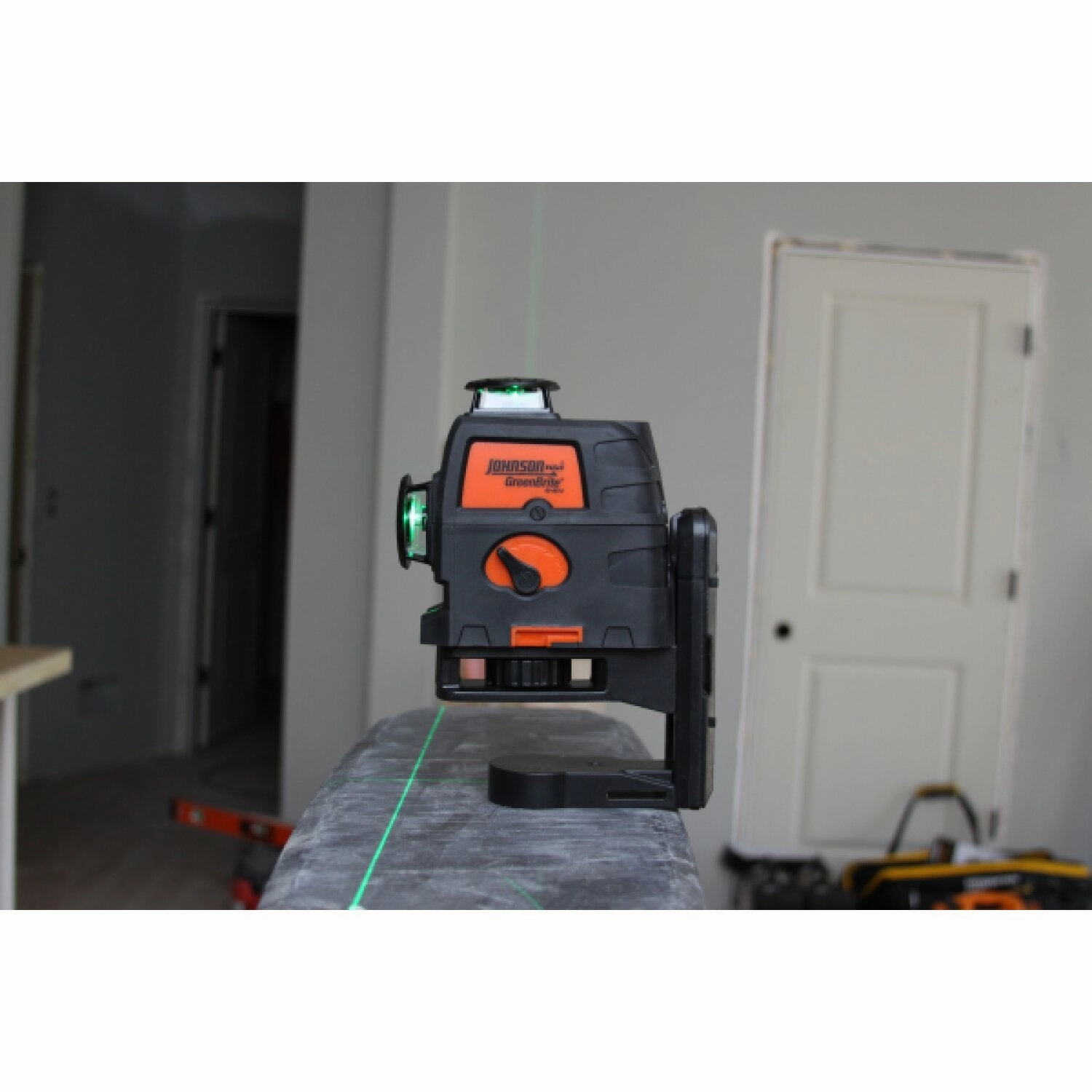 Johnson 40-6674 Self-Leveling 3x360 Laser with GreenBrite Technology