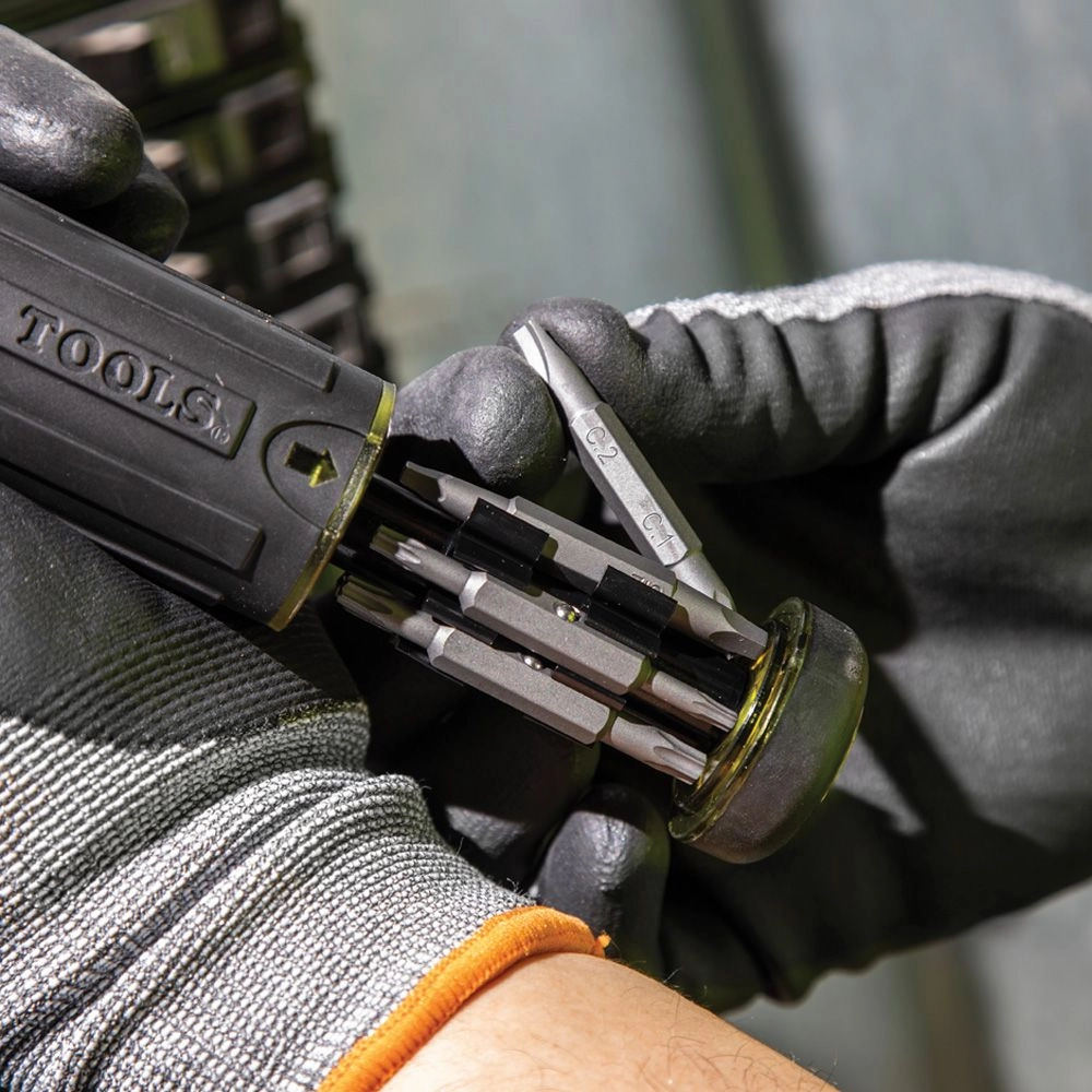 Klein Tools 32305 15-in-1 Multi-Bit Ratcheting Screwdriver