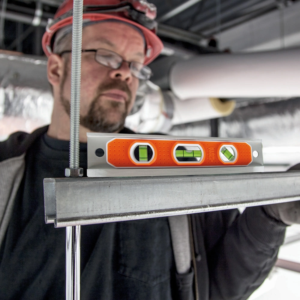 Klein Tools 935R Magnetic Torpedo Level, Aluminum, V-Groove and Magnet